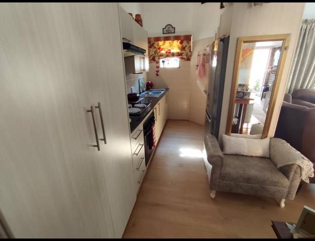 1 BEDROOM TOWNHOUSE FOR SALE IN CLARINA